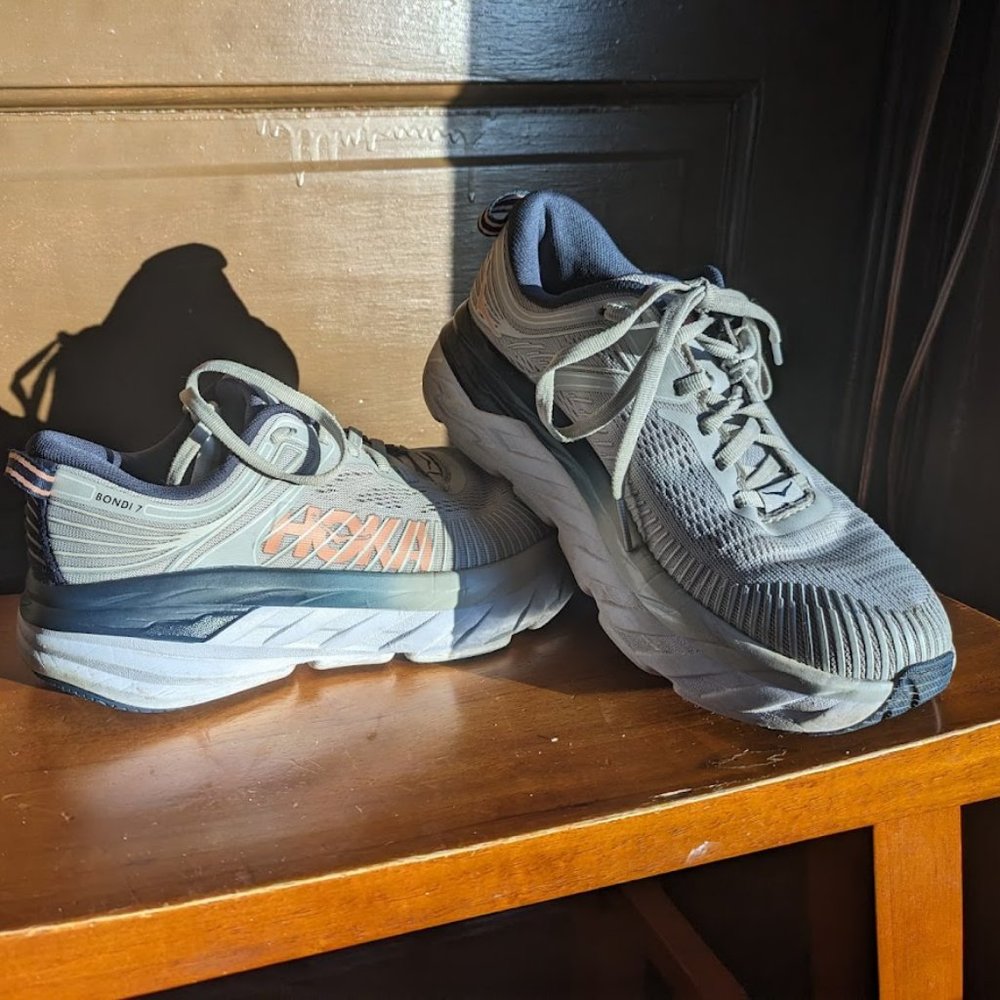 Hoka Boni 7 Women's Size 5.5 - Like New!